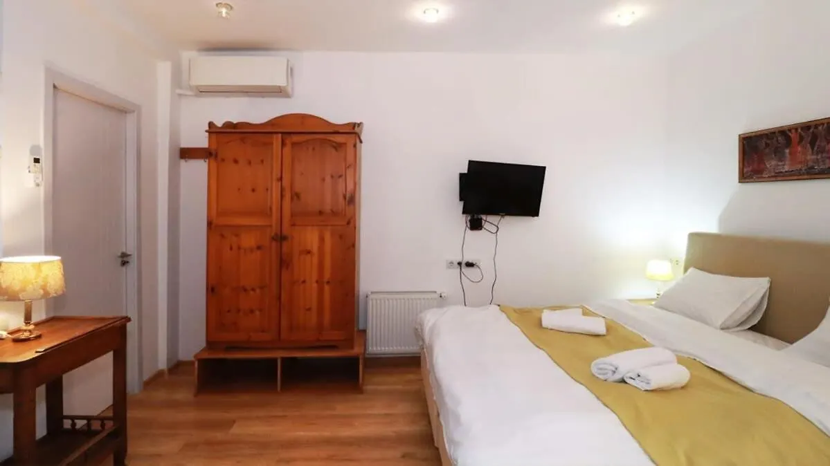 Wehost Heart Of Tbilisi Studio Apartment